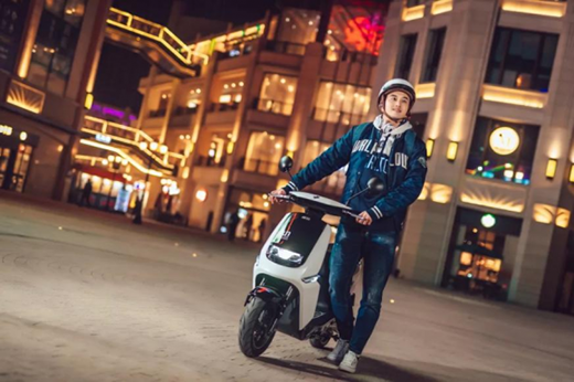 雅迪電動(dòng)車推出“雙保”服務(wù)，讓車主更安心更放心